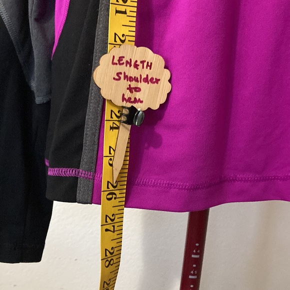 Fila sport running Size XL magenta, black & gray V-neck sweater Made in Vietnam. - Picture 2 of 9